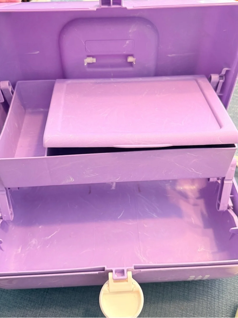 Caboodles Purple Plastic Cosmetic Box with Colorful Geometric Logo 90s